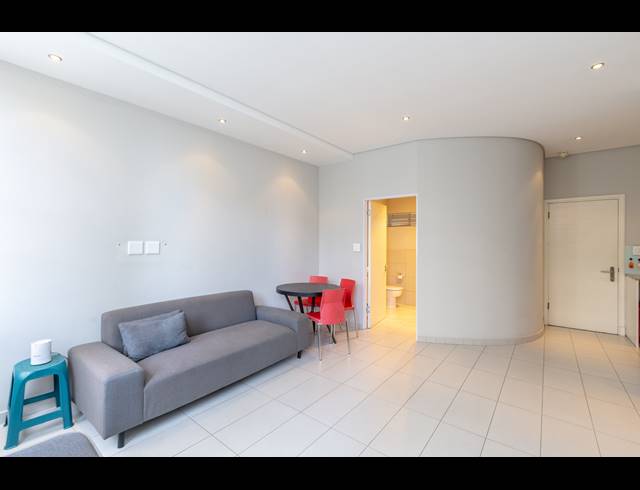 1 BEDROOM APARTMENT TO LET IN CAPE TOWN CITY CENTRE